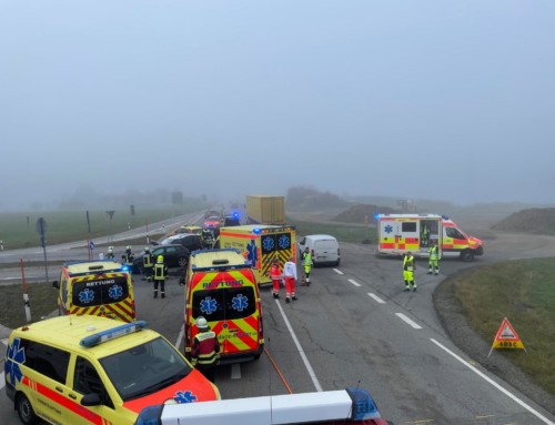 Verkehrsunfall B 12 Höhe Abzweigung Ort